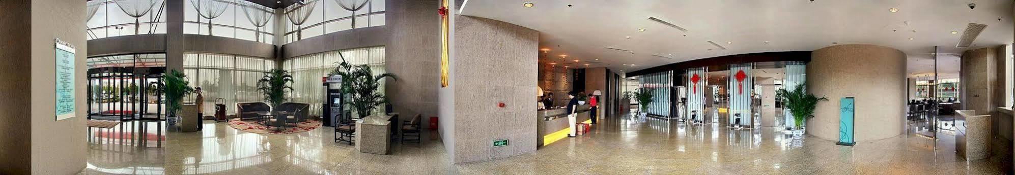 Fraternal Cooperation International Hotel 3*